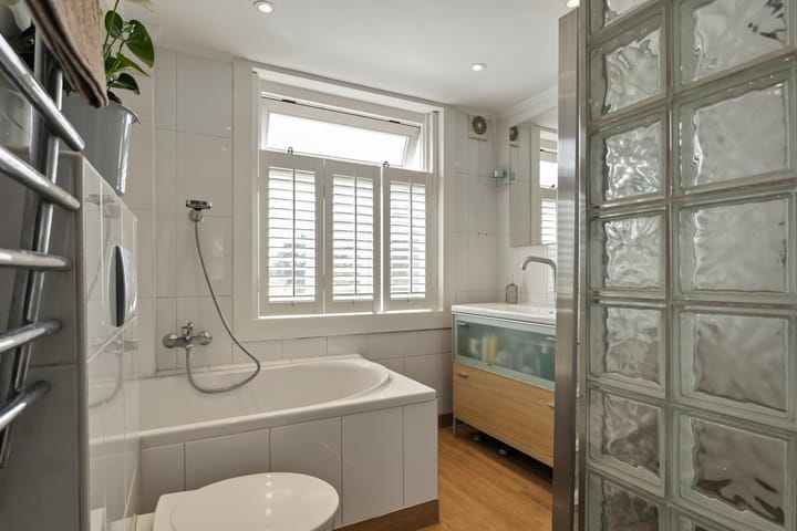 Foto 27 van Kennemerstraatweg 166