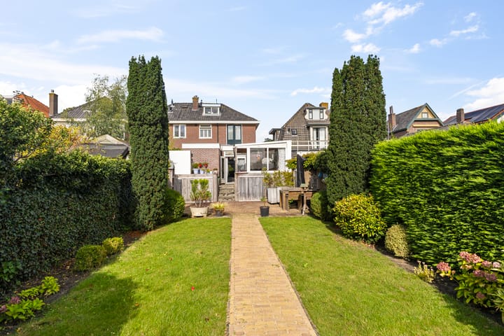 Foto 33 van Kennemerstraatweg 166