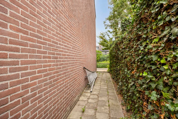 Foto 37 van Willem Elsschotsingel 1