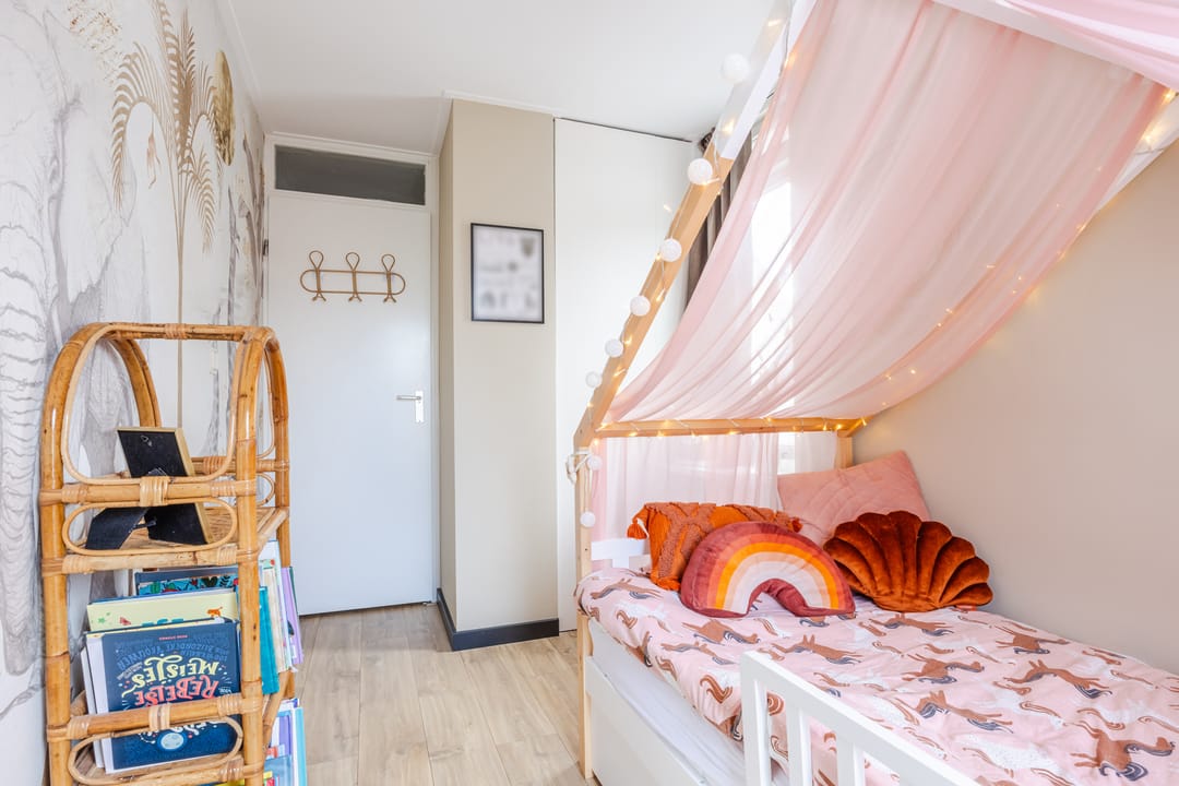 Foto 26 van Debussystraat 39