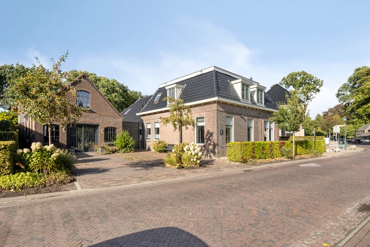 Photo 2 of Heuvelenweg 44-A