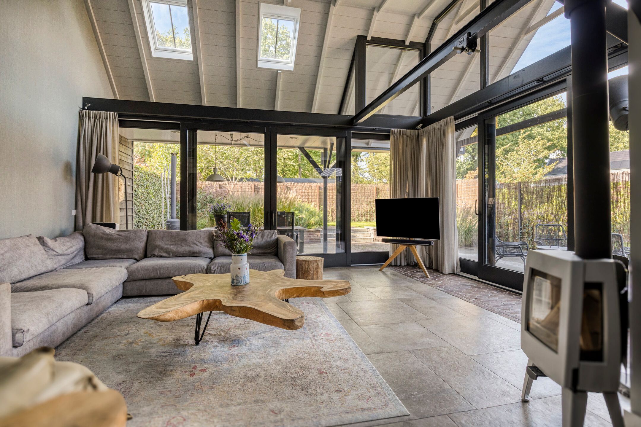 Photo 6 of Heuvelenweg 44-A