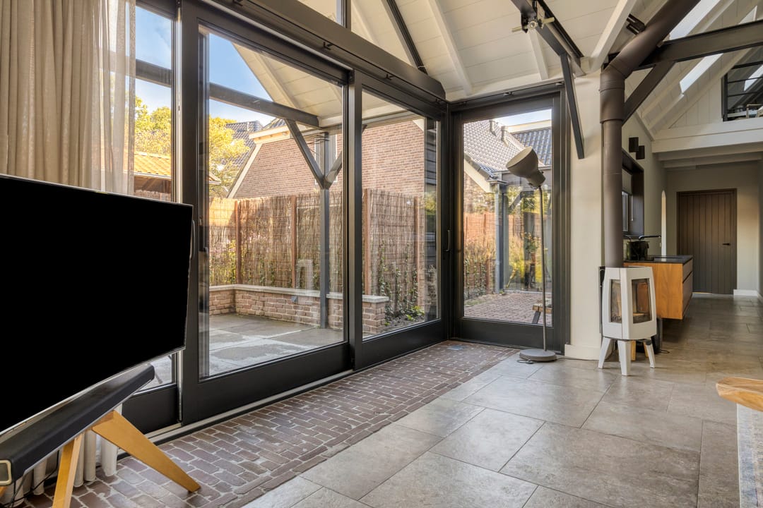 Photo 11 of Heuvelenweg 44-A