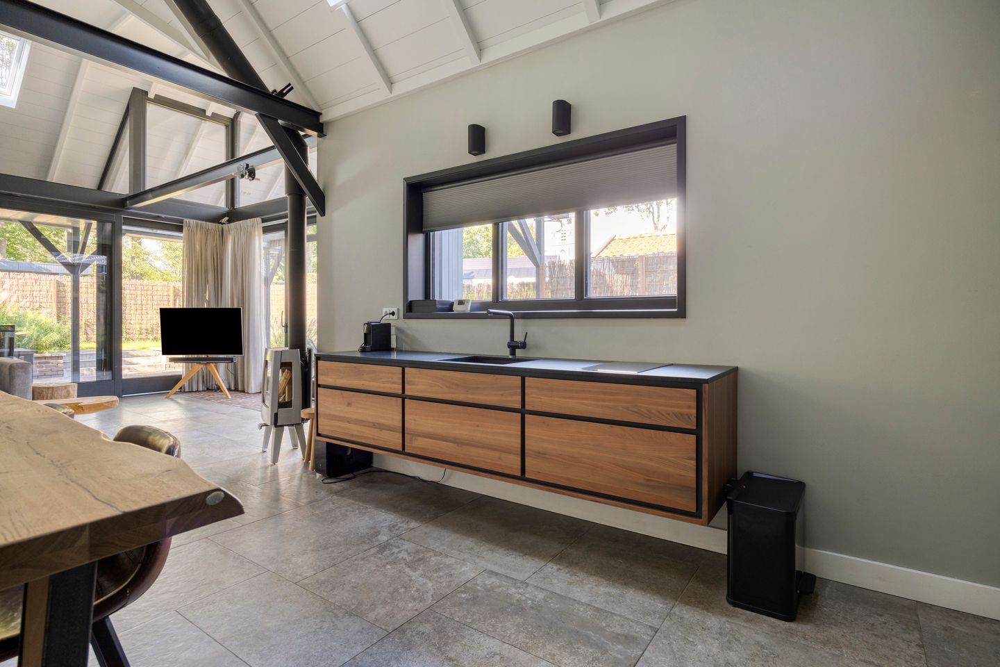 Photo 19 of Heuvelenweg 44-A