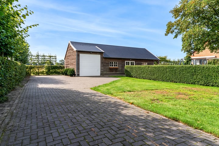 Foto 3 van Vennewatersweg 10