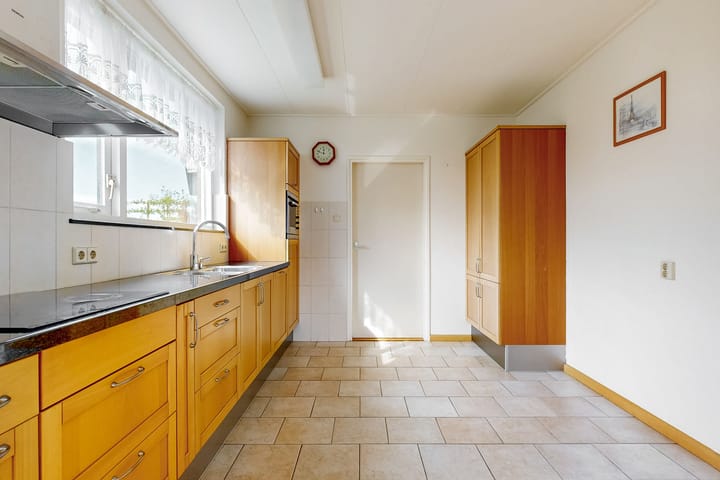 Foto 13 van Vennewatersweg 10