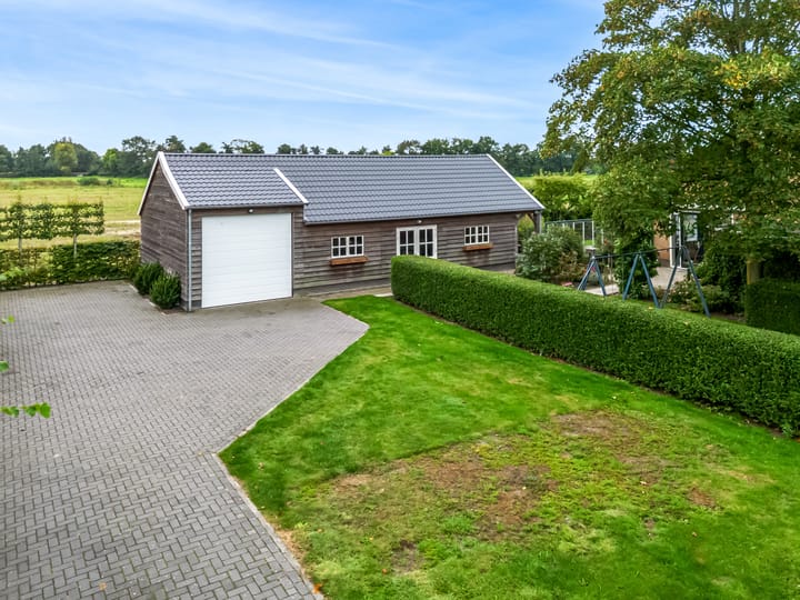 Foto 40 van Vennewatersweg 10