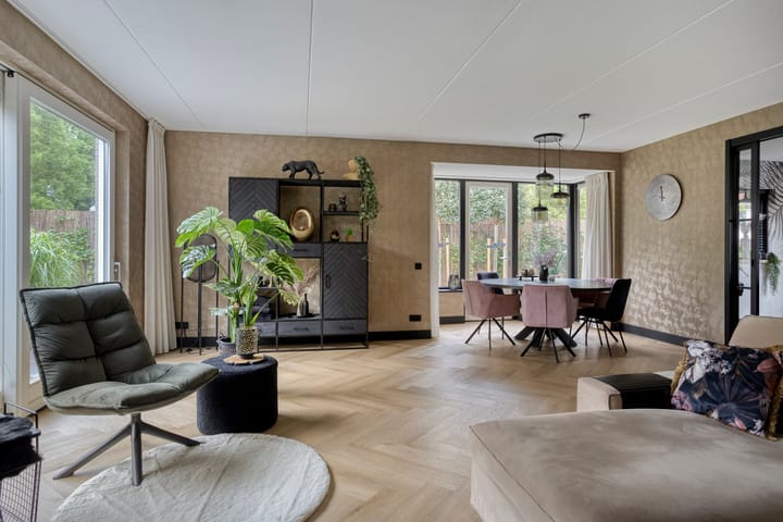 Foto 2 van Lange Hout 13