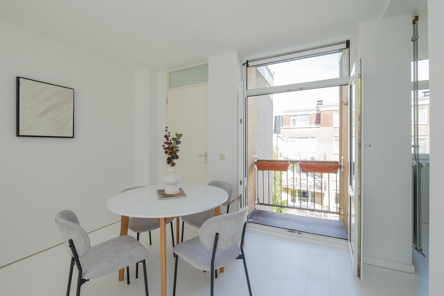 Foto 20 van Joan Melchior Kemperstraat 62-3