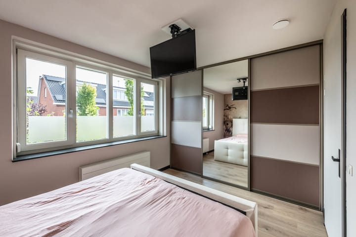 Foto 18 van Dotterbloemweg 8