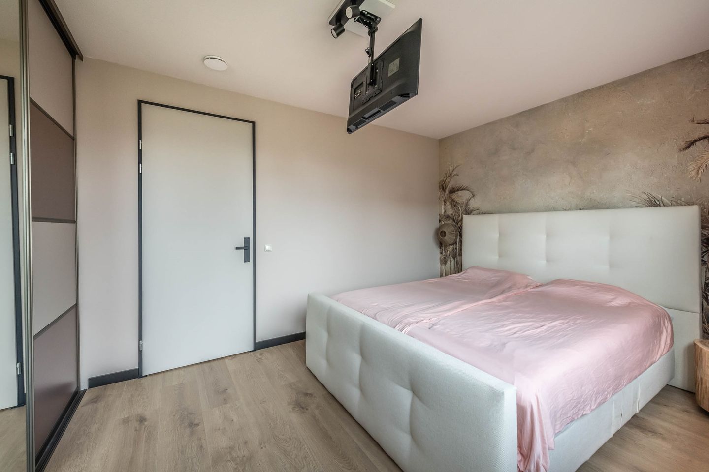 Foto 19 van Dotterbloemweg 8