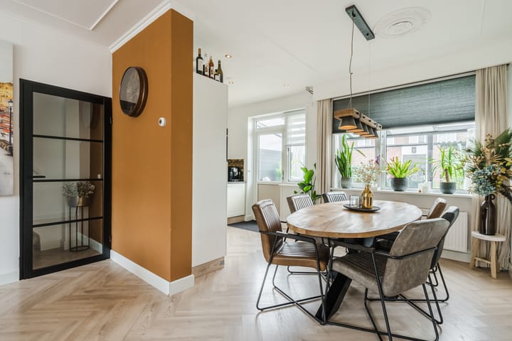 Foto 8 van Trompstraat 46