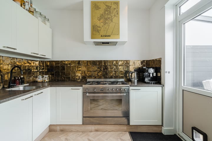 Foto 12 van Trompstraat 46