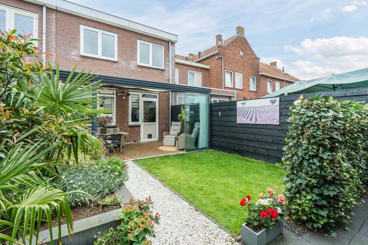 Foto 37 van Trompstraat 46