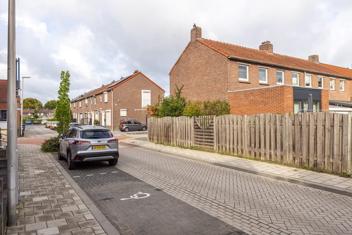 Foto 4 van Middelburgstraat 8