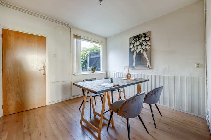 Foto 3 van Parallelweg LS 20