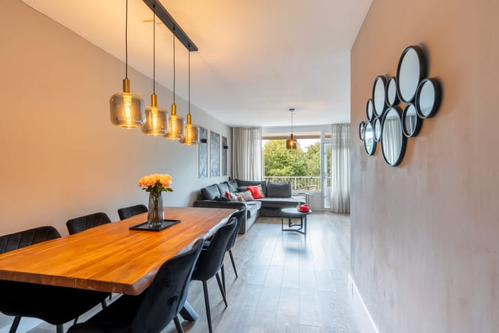 Foto 11 van Burgemeester A. van Walsumlaan 203