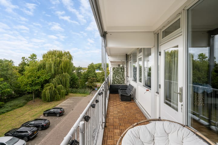 Foto 21 van Burgemeester A. van Walsumlaan 203