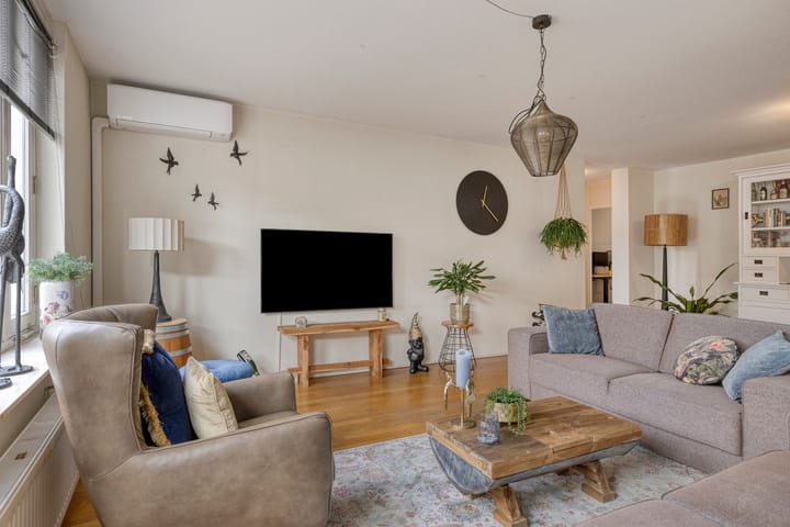 Photo 15 of Hofstraat 15