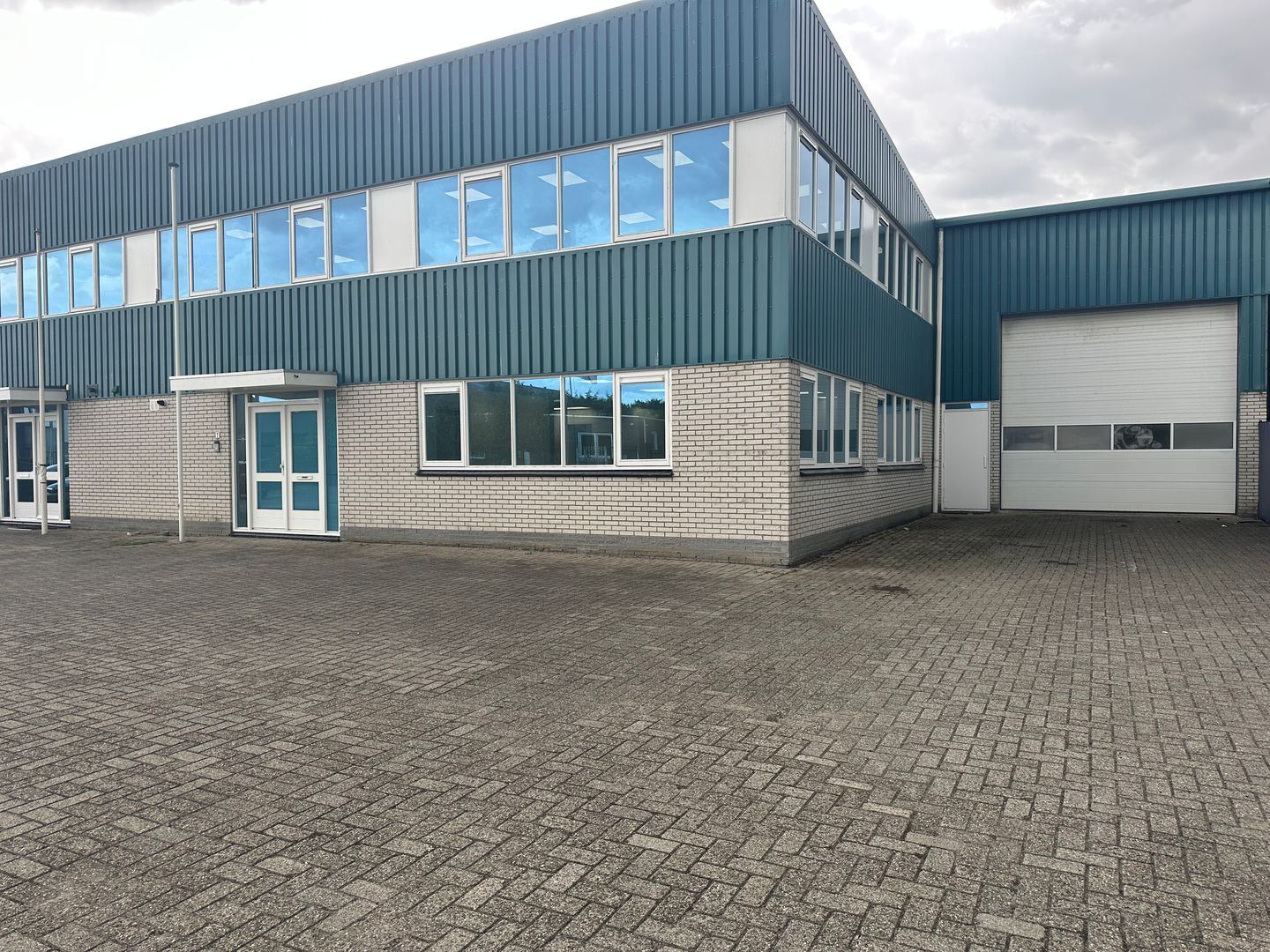 View photo 3 of Zilverhoek 7