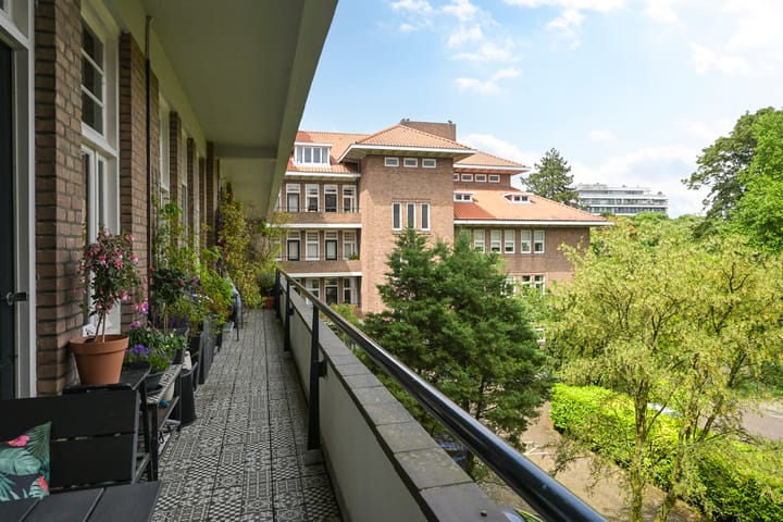 Foto 2 van Alexander Gogelweg 33