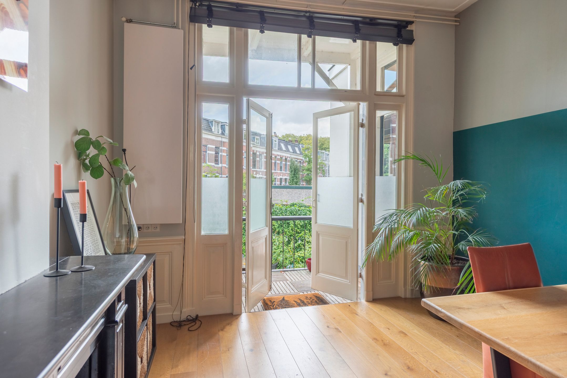 Foto 3 van Alexander Numankade 23