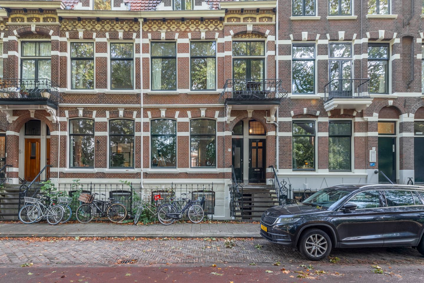 Foto 4 van Alexander Numankade 23