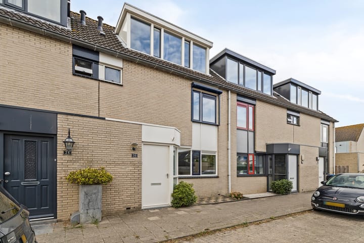 Photo 2 of Anna Teding van Berkhoutstraat 30