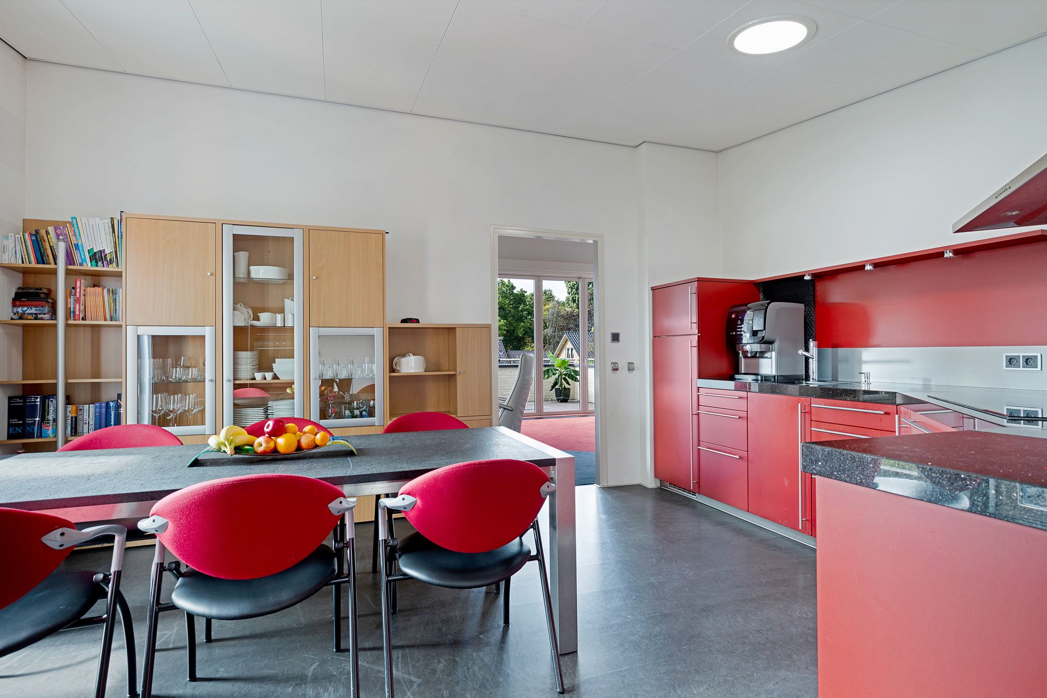 Foto 15 van van Brandenburgstraat 2