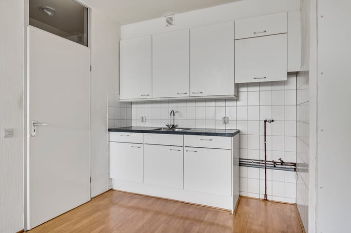 Photo 11 of Via Regia 192-E