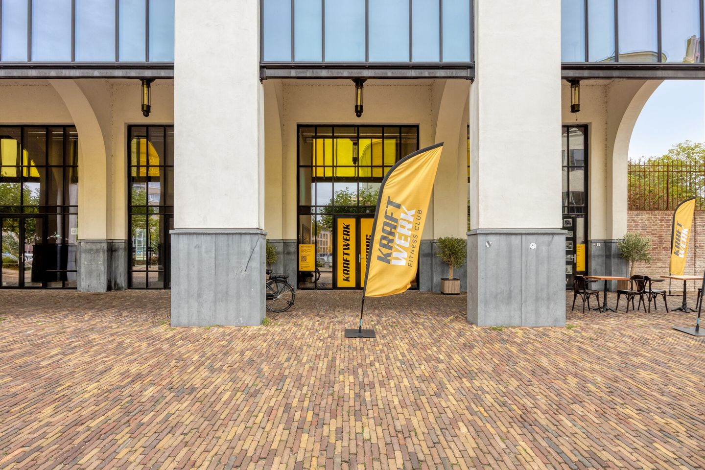 Bekijk foto 3 van Stationsplein 6