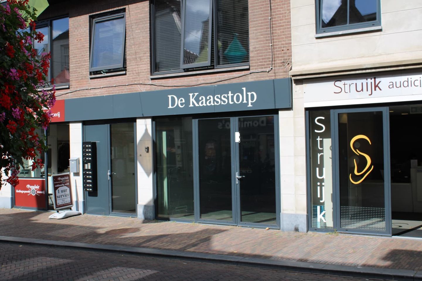 View photo 1 of Kerkstraat 28