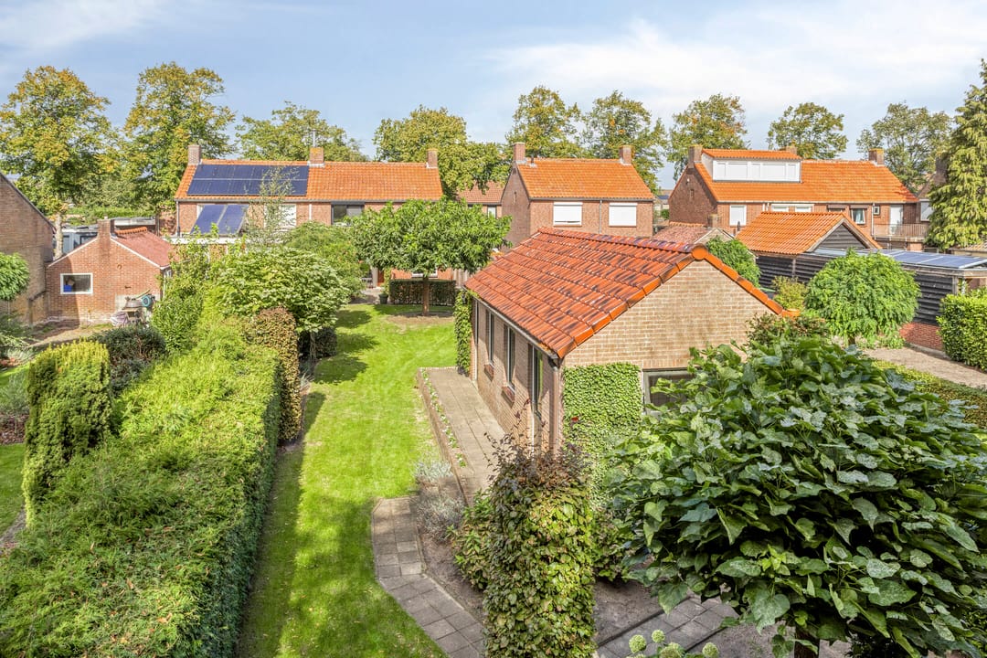 Photo 2 of Van Schendelstraat 15