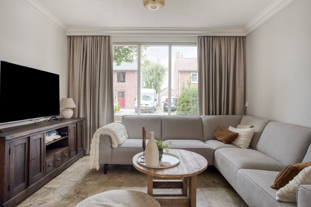 Photo 7 of Van Schendelstraat 15