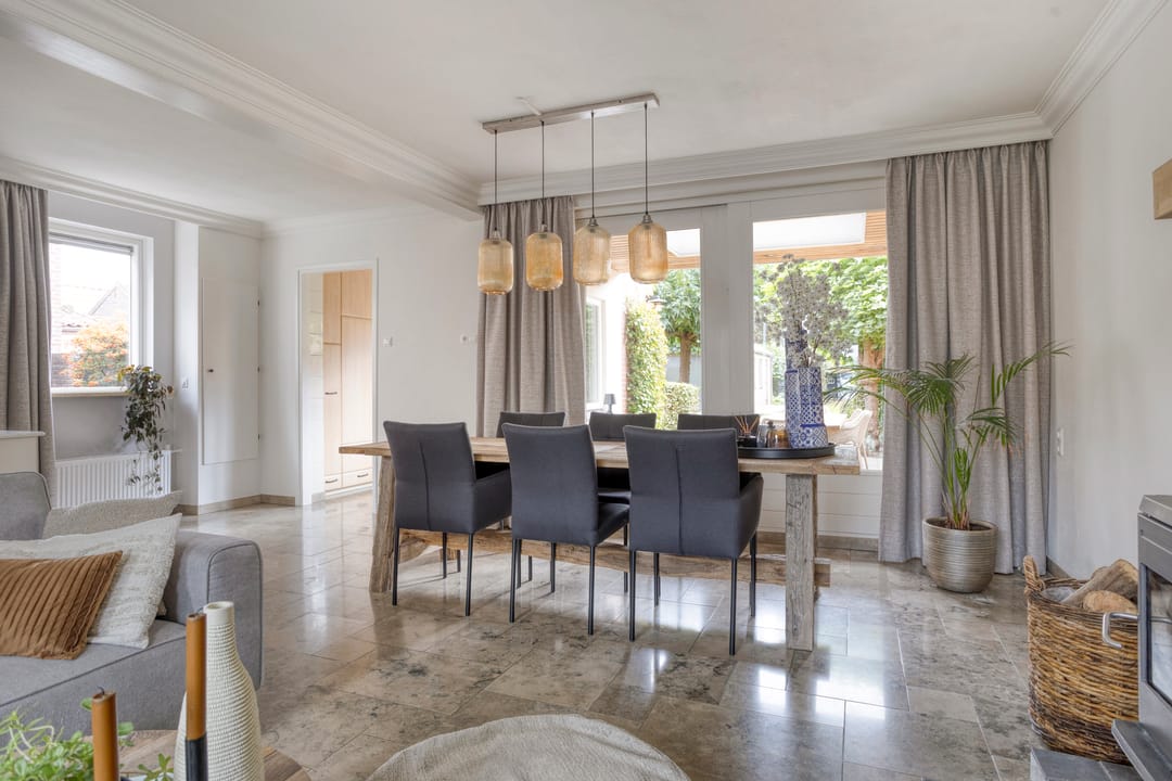 Photo 8 of Van Schendelstraat 15