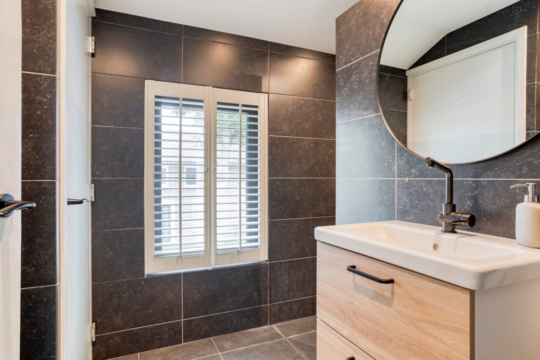 Photo 16 of Van Schendelstraat 15