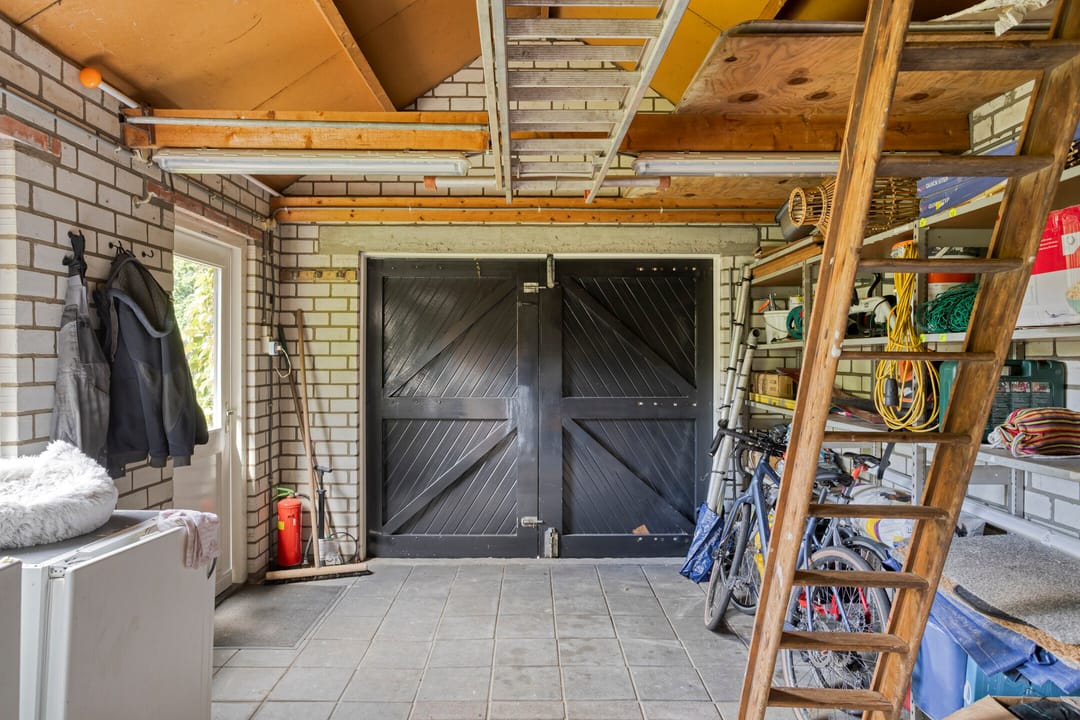 Photo 23 of Van Schendelstraat 15