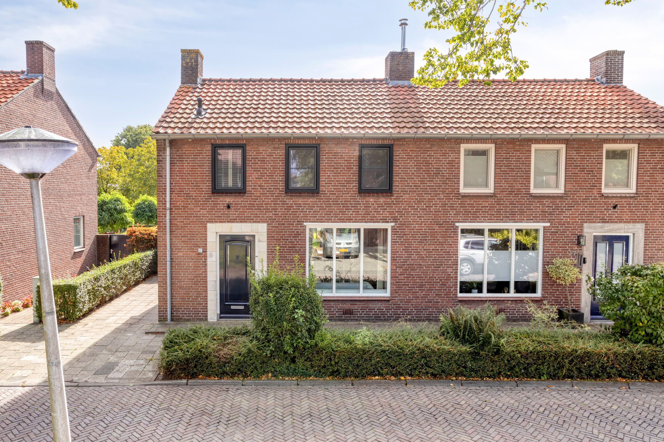 Photo 33 of Van Schendelstraat 15