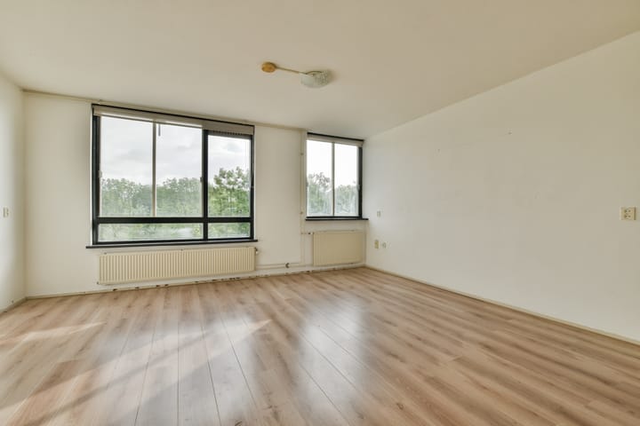 Foto 2 van Bernard Shawsingel 296