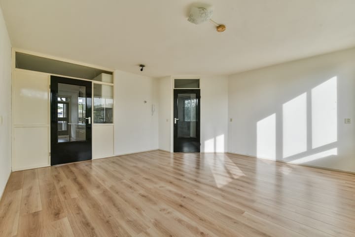 Foto 6 van Bernard Shawsingel 296