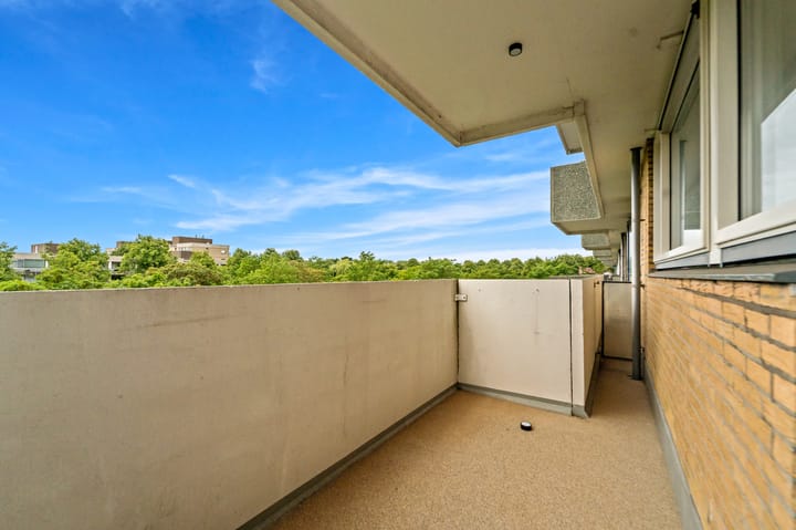 Photo 9 of Thomas Jeffersonlaan 307