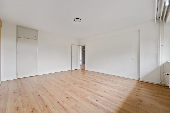 Photo 28 of Thomas Jeffersonlaan 307