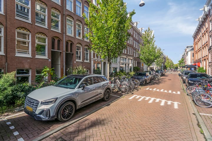 Photo 2 of Van Oldenbarneveldtstraat 96-AH