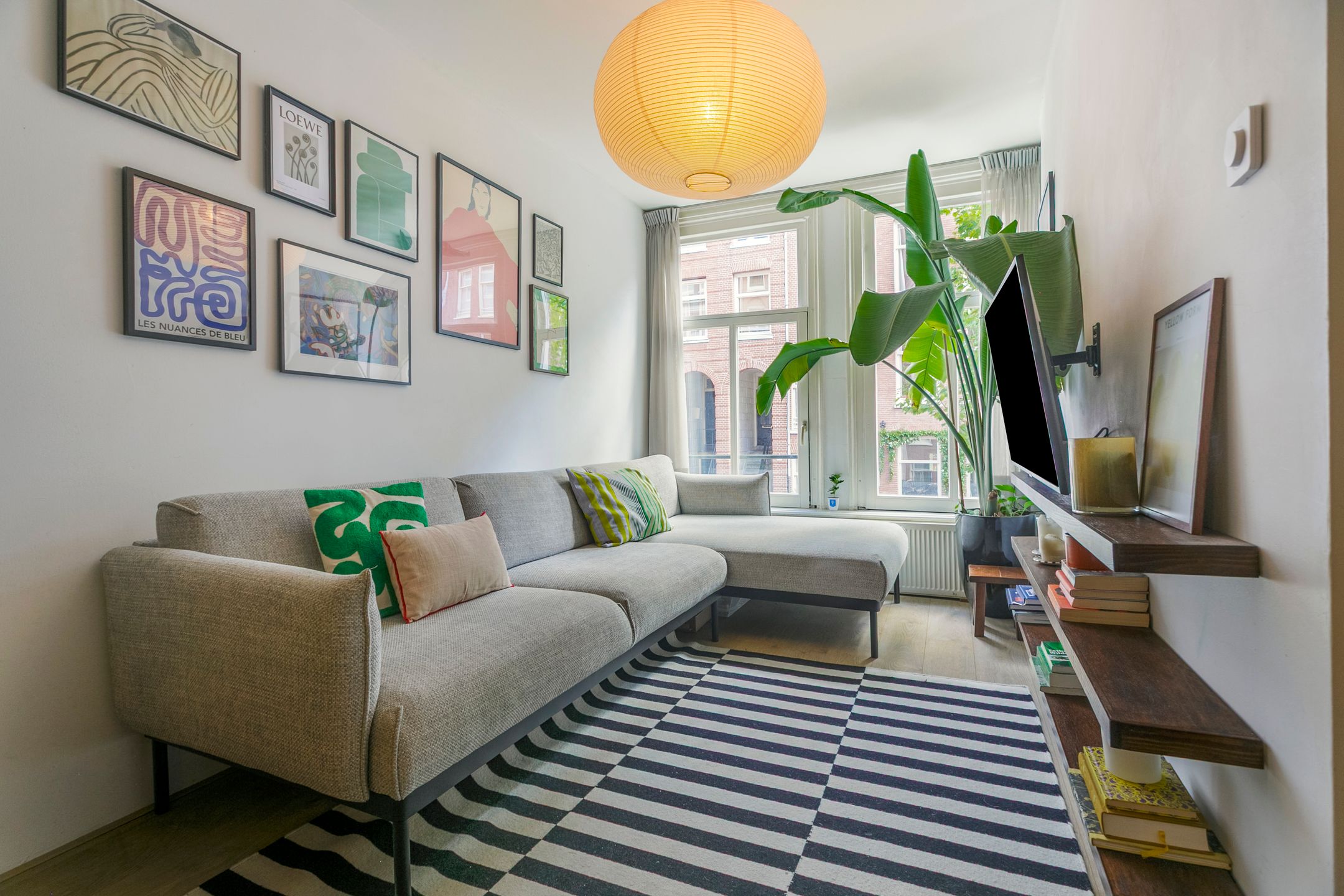 Photo 3 of Van Oldenbarneveldtstraat 96-AH