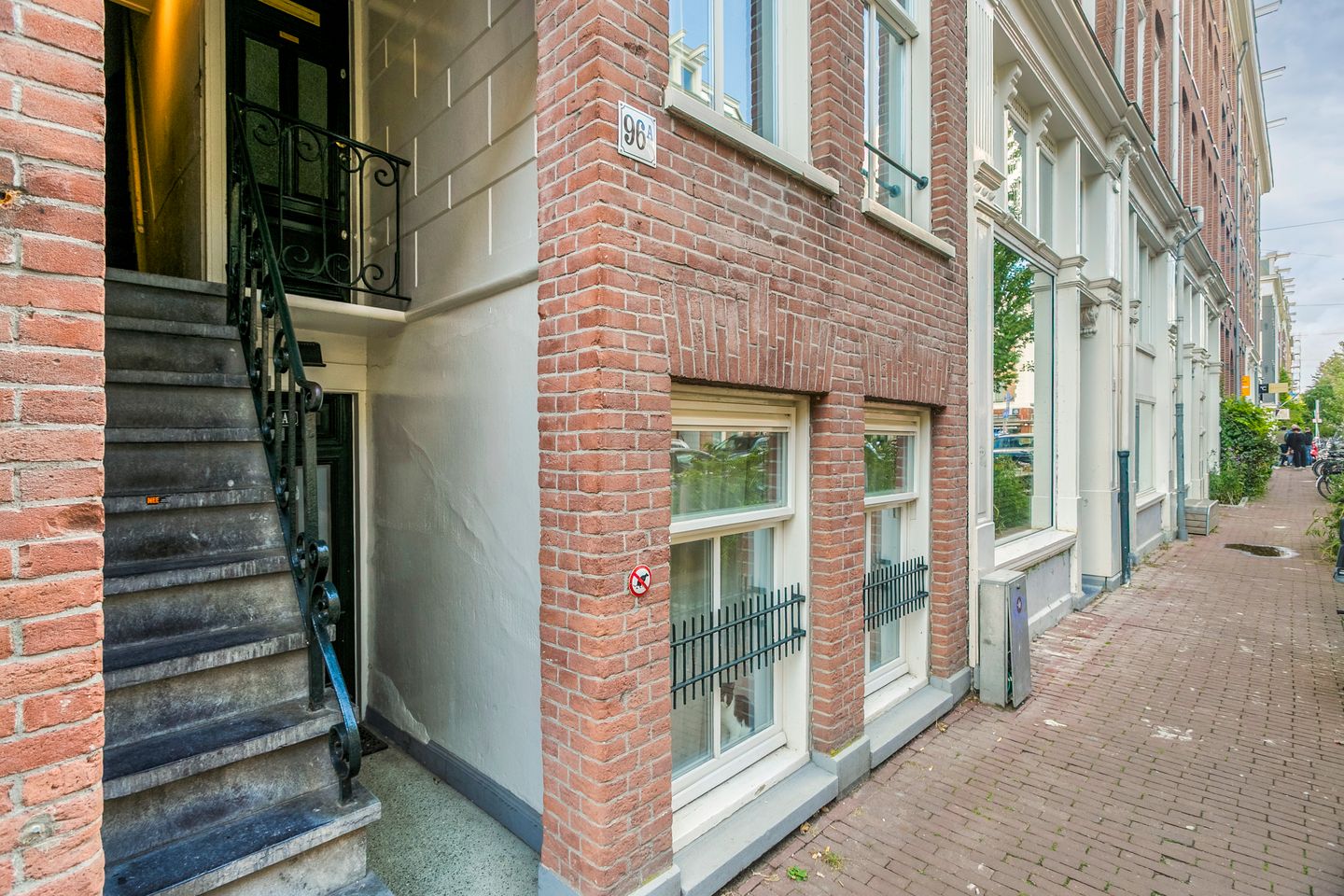 Photo 5 of Van Oldenbarneveldtstraat 96-AH