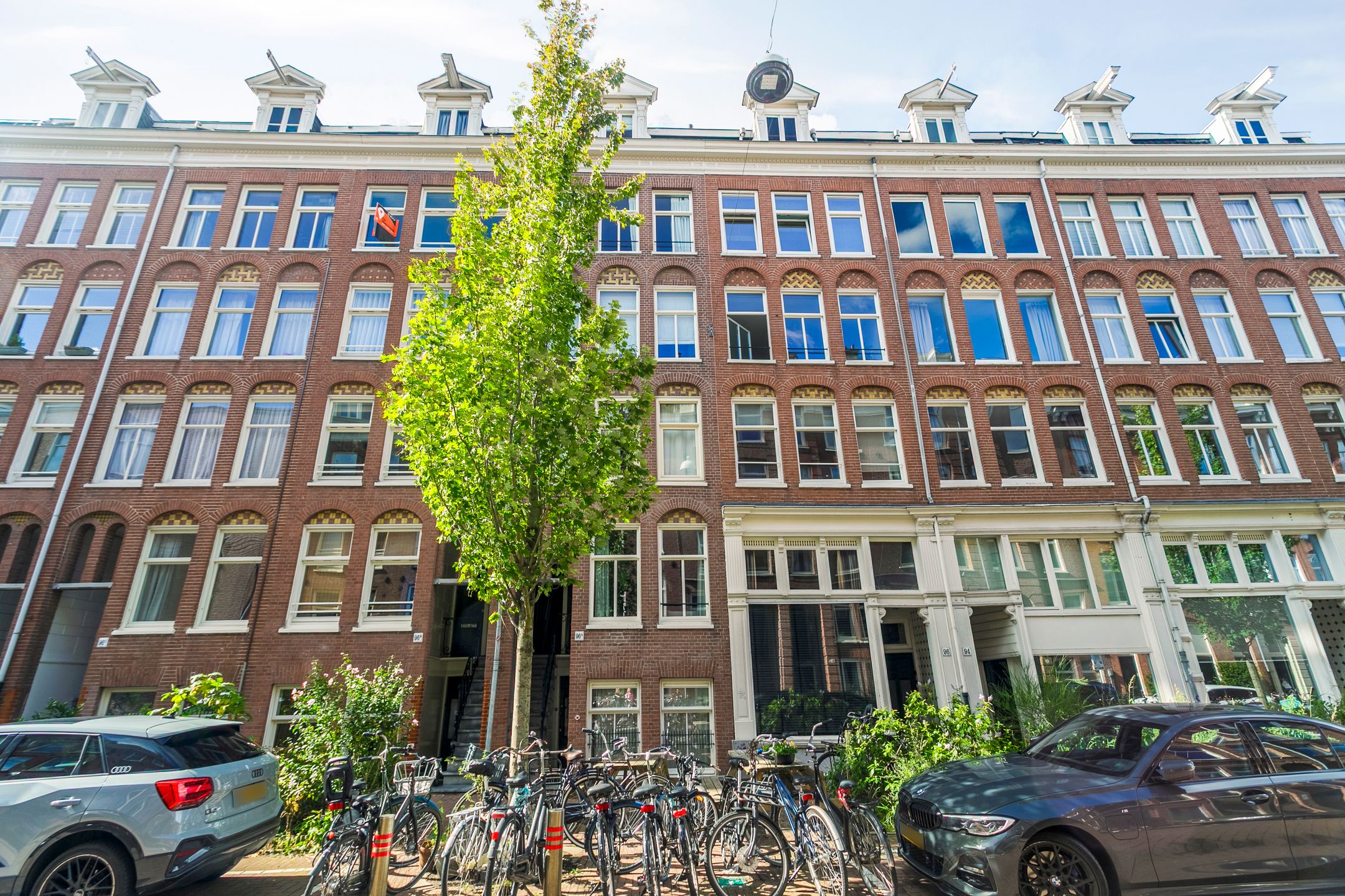 Photo 18 of Van Oldenbarneveldtstraat 96-AH