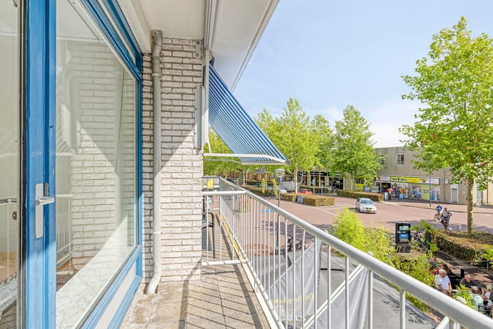 Photo 5 of Tolberterstraat 1-II