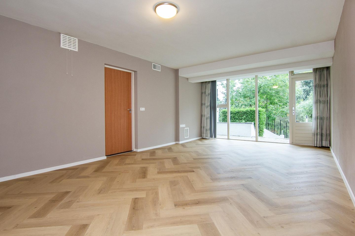 Foto 19 van Herman Heijermansweg 10