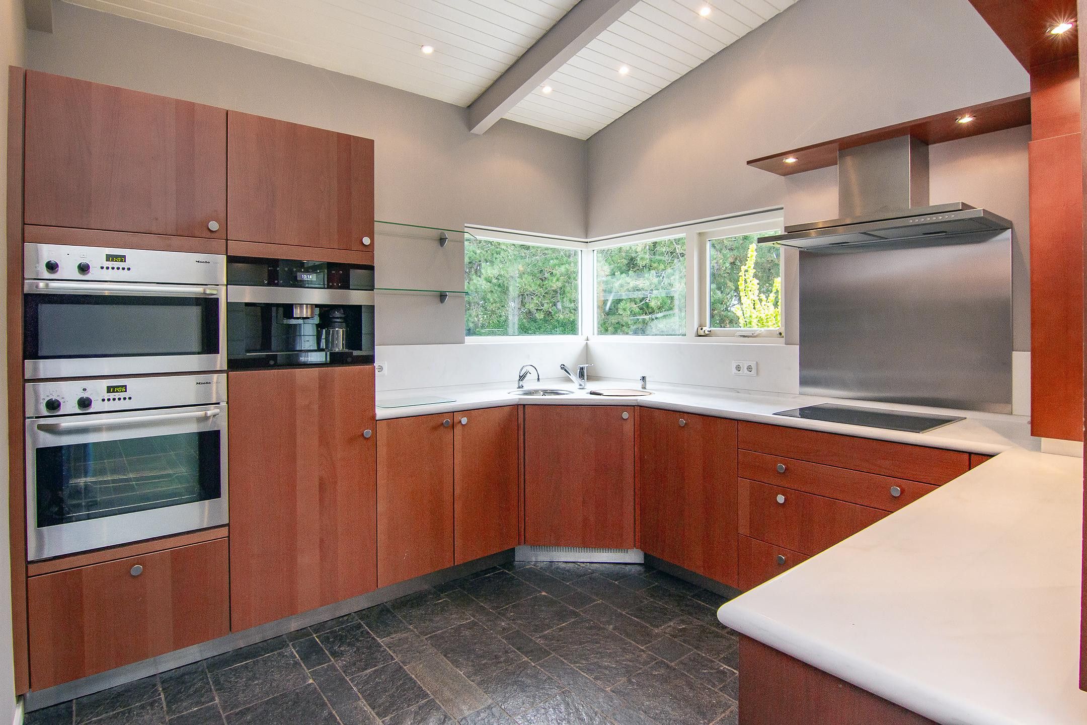 Foto 9 van Herman Heijermansweg 10