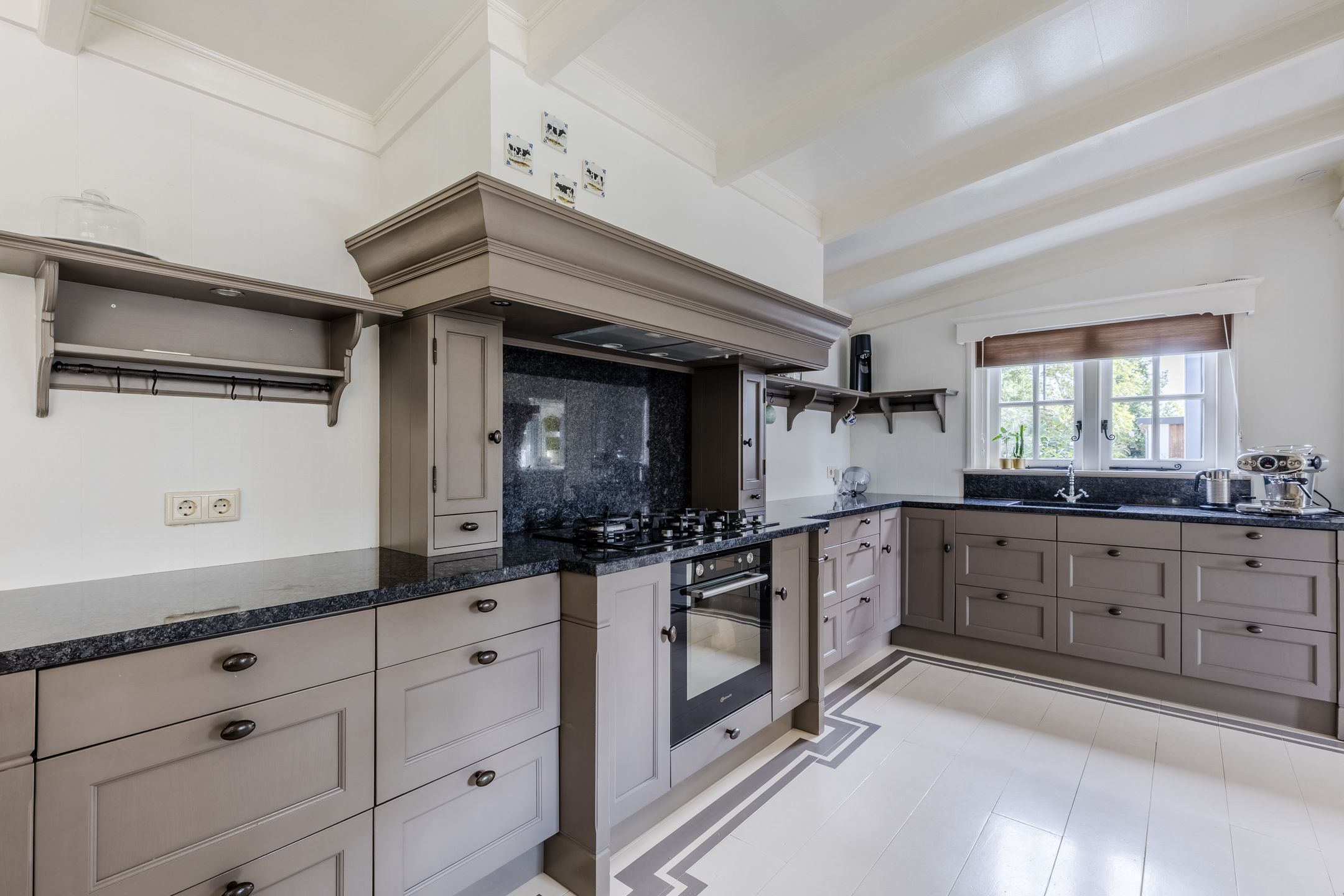 Photo 18 of J.J. Allanstraat 77